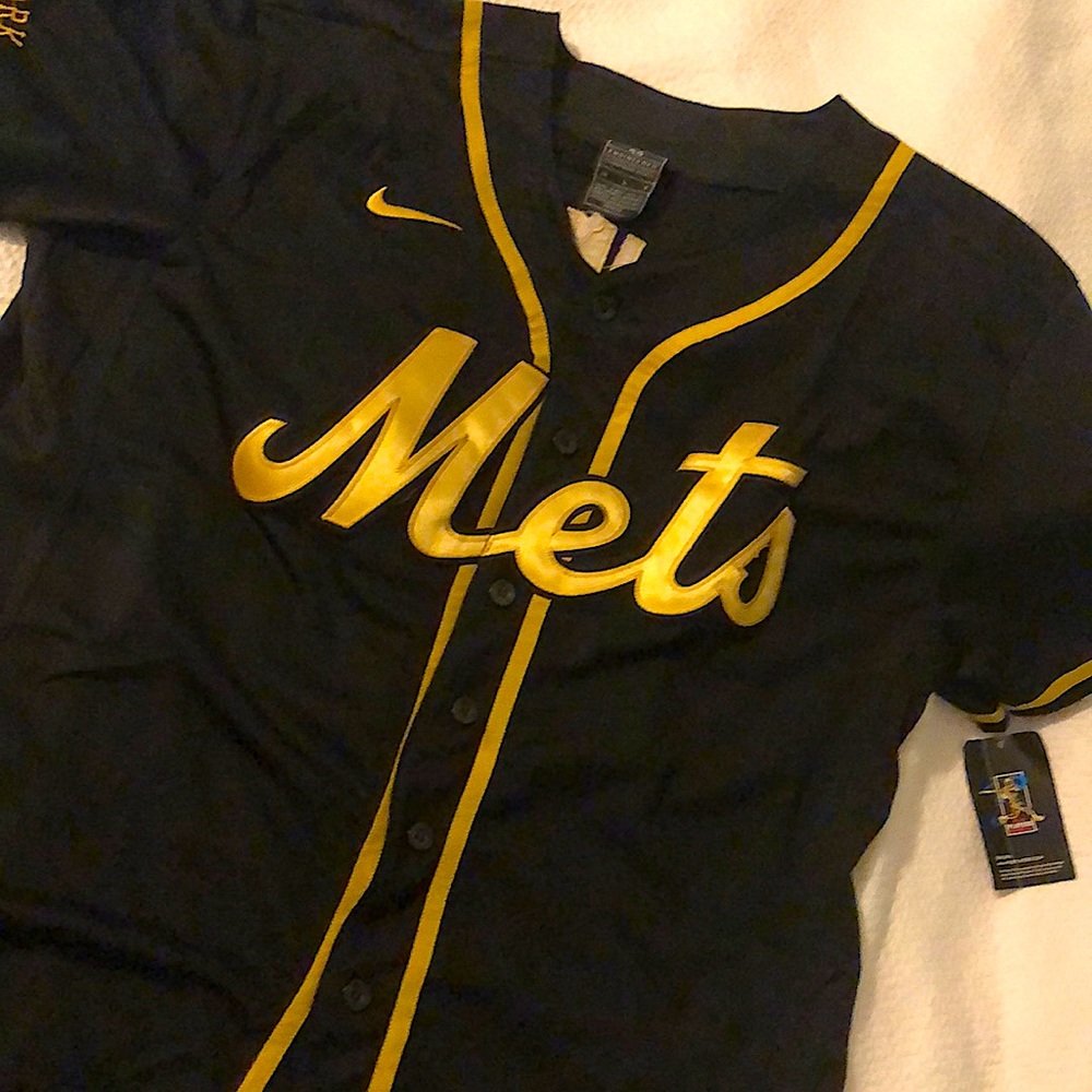 NY Mets Black and Gold Jackie Robinson Collectors Edition w/the platinum #42